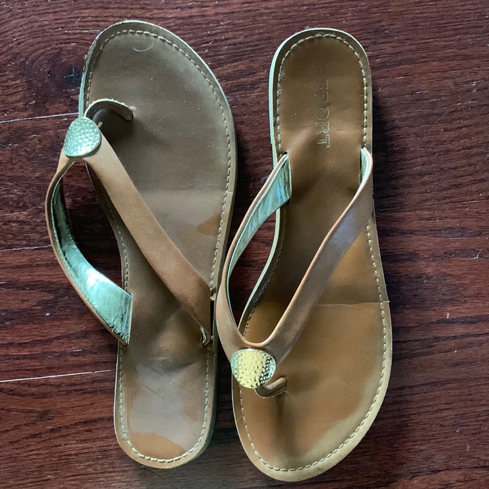 Report thong flip flop sandal size 9
